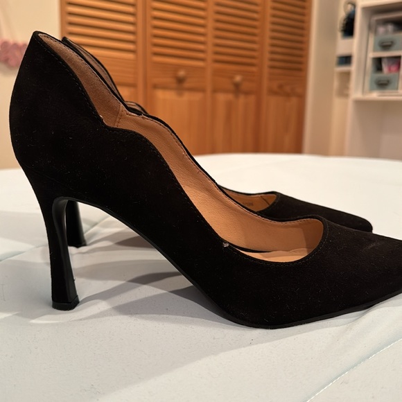 Chinese Laundry heels - Picture 3 of 6